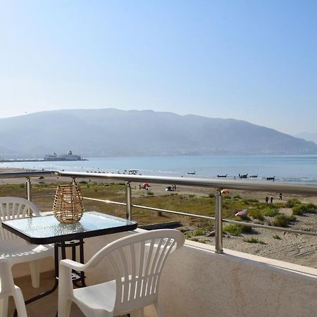 Sea View Apartment - 007 Vlorë Esterno foto