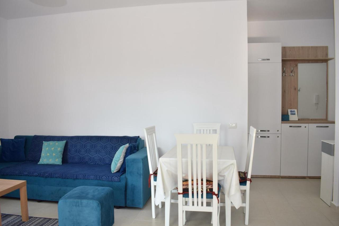 Sea View Apartment - 007 Vlorë Esterno foto