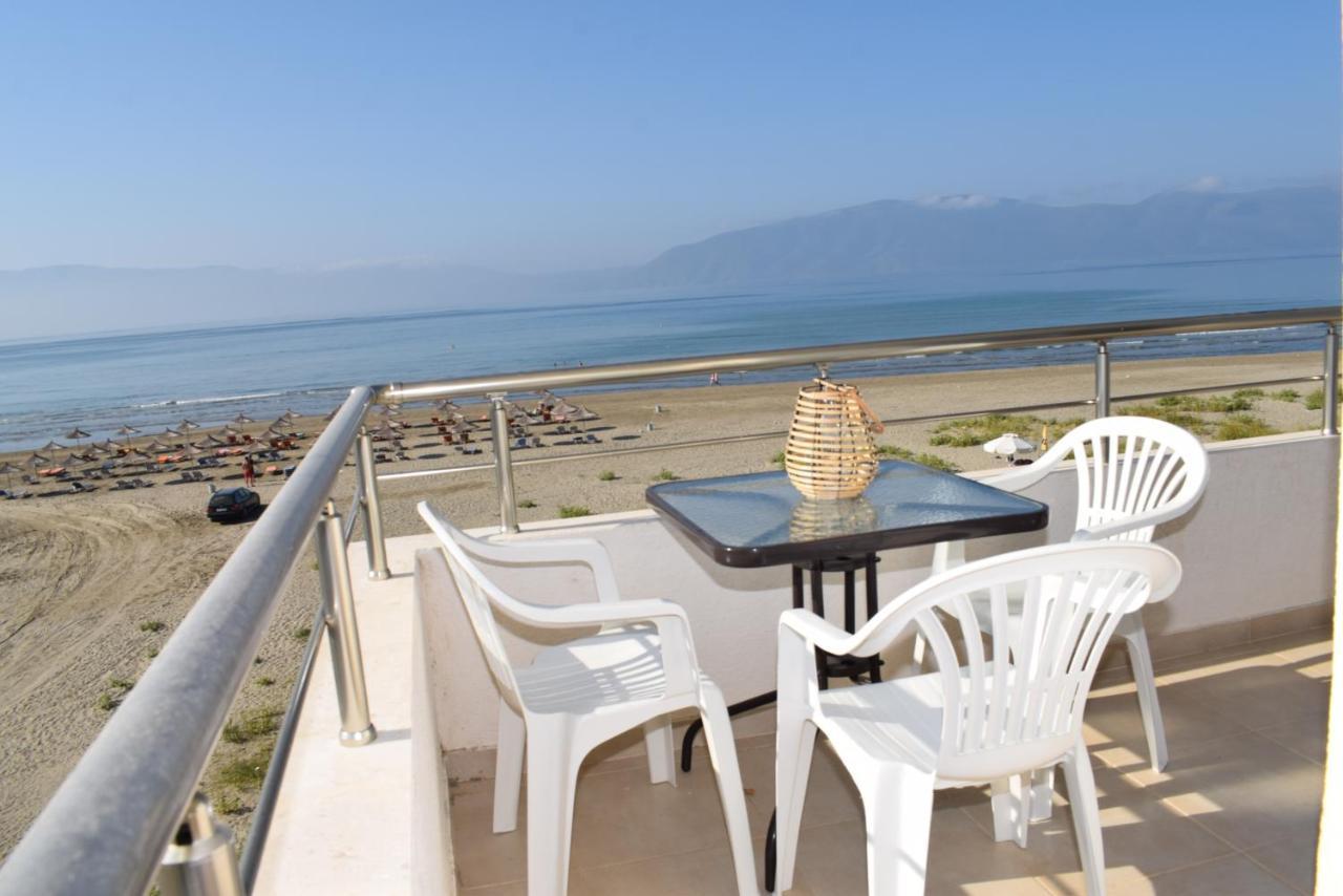 Sea View Apartment - 007 Vlorë Esterno foto