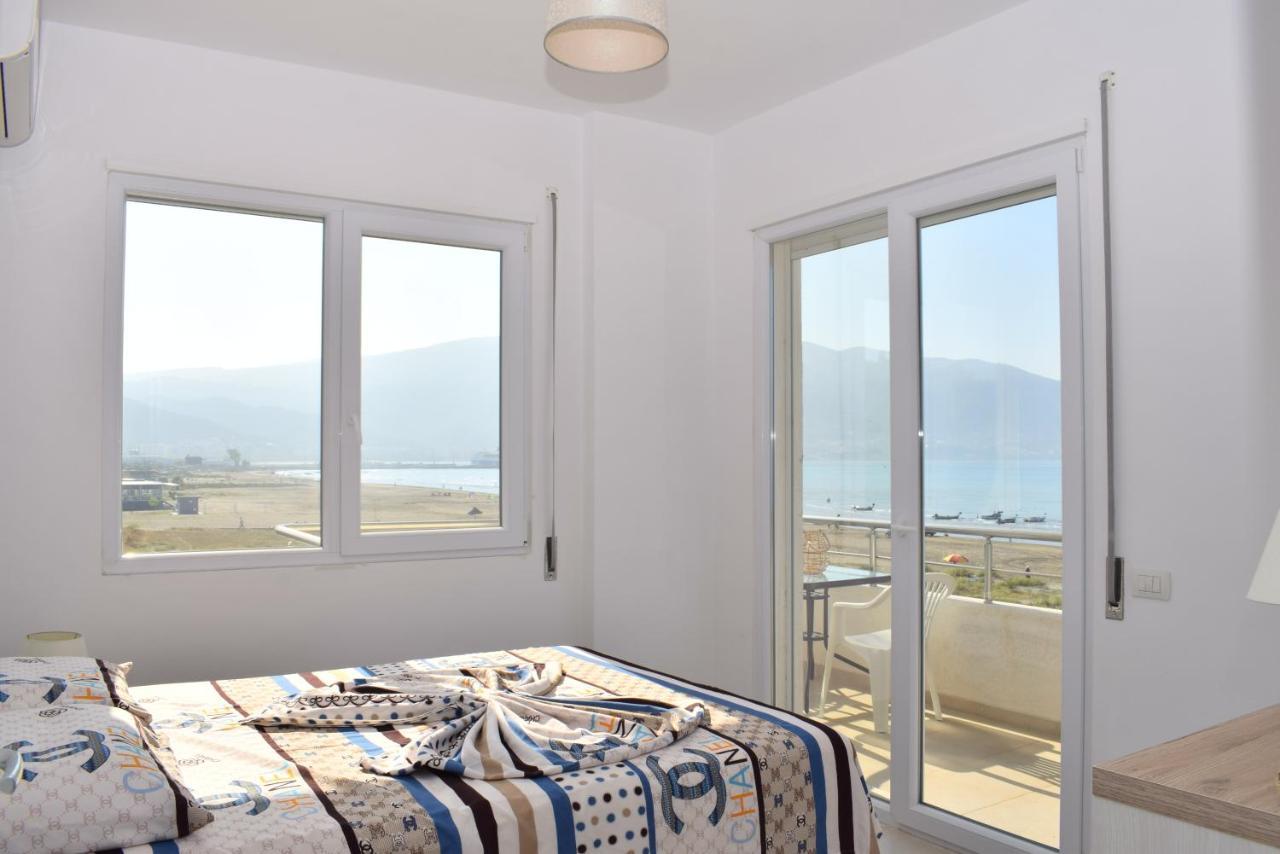Sea View Apartment - 007 Vlorë Esterno foto
